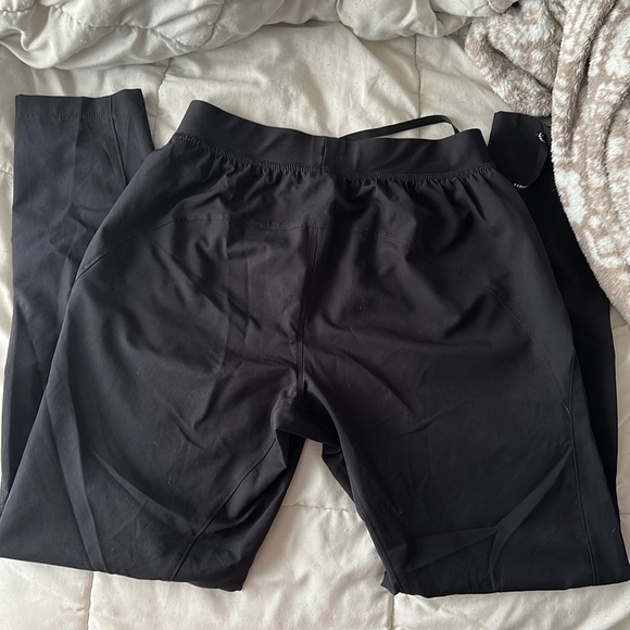 Under armor wind pants - Picture 2 of 3